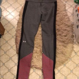 Under armour heat gear leggings.